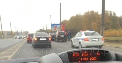 В Рязани на Московском шоссе столкнулись две легковушки